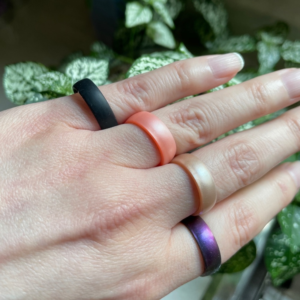 Size 6.5 - 7 breathable silicone rings womens wedding band replacement set of 4x